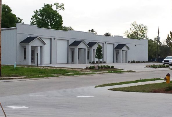 Climate Controlled Office Warehouse near I-12: 10221 Patriot Dr, Baton Rouge, LA 70816